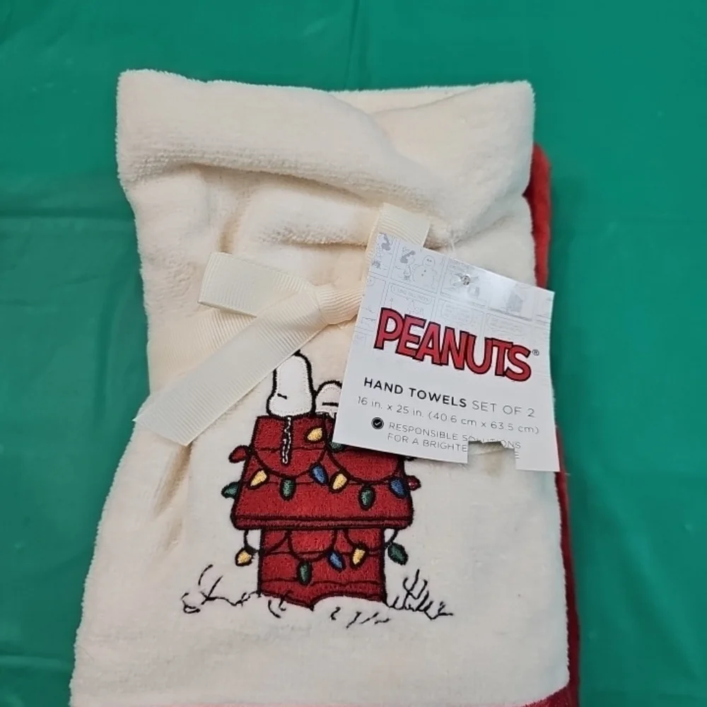 St. Nicholas Square charming peanuts